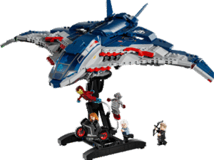 LEGO set 75325 Avengers: Age of Ultron Quinjet