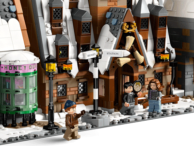 LEGO set 76457 Hogsmeade Village – Collectors' Edition